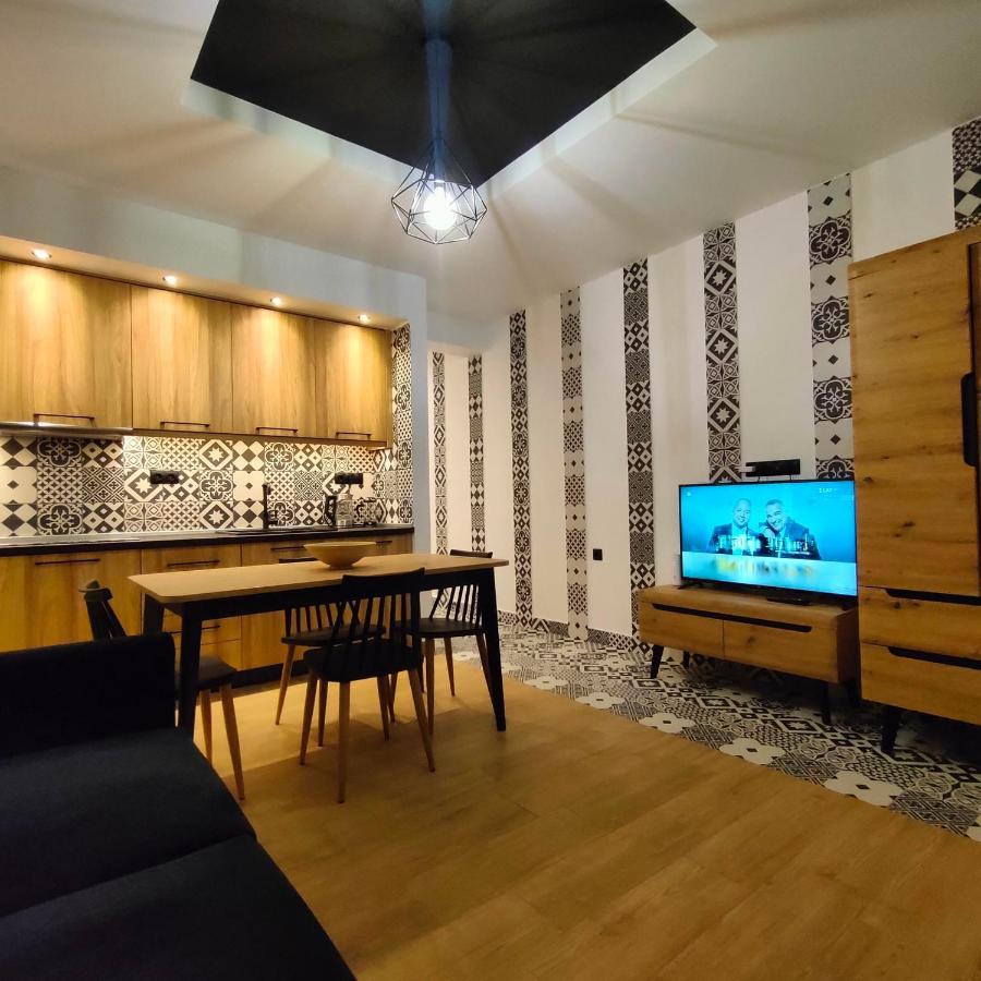 Gekas Premiun City Center Apartment Kalambaka Exterior photo